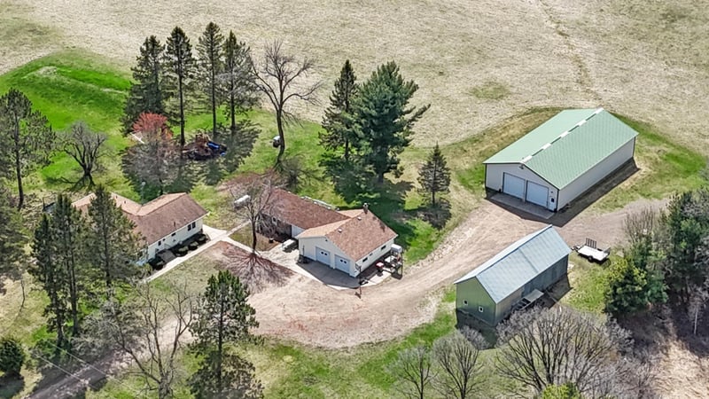 2336 4 1/2 St, Cumberland, WI 54829