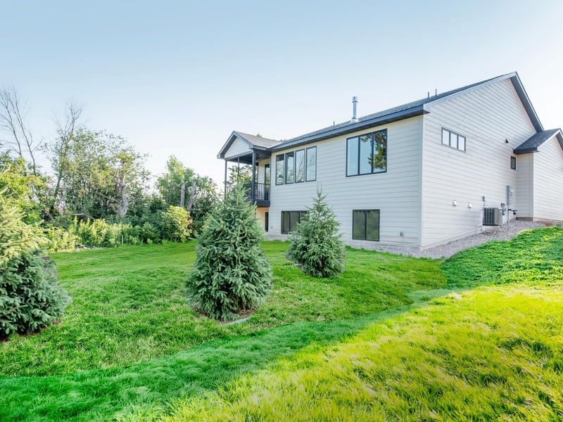 9001 62nd St S, Cottage Grove, MN 55016