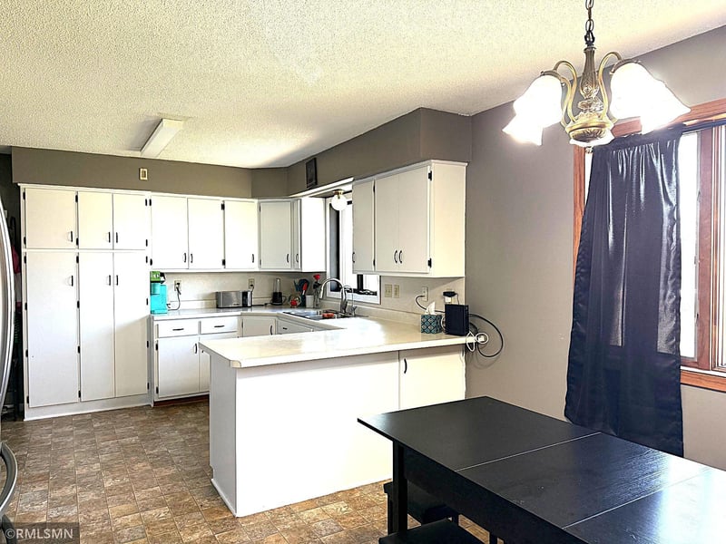 108 W Sherman Ave, Ellsworth, MN 56129