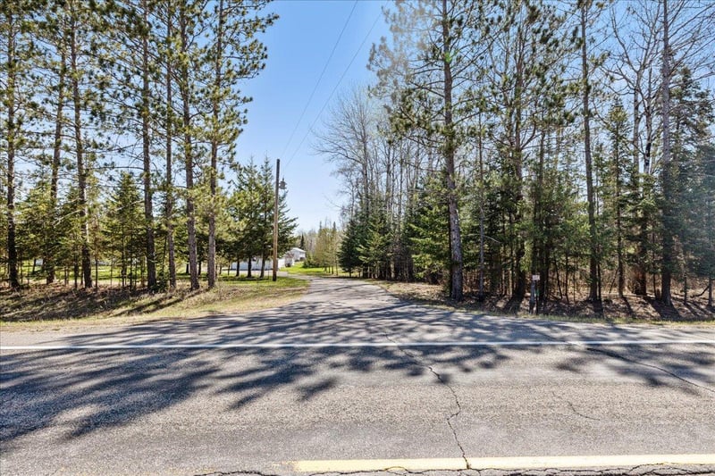 9154 Highway 73, Angora, MN 55703