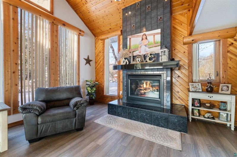 4463 E Singkoffer Rd, Superior, WI 54880