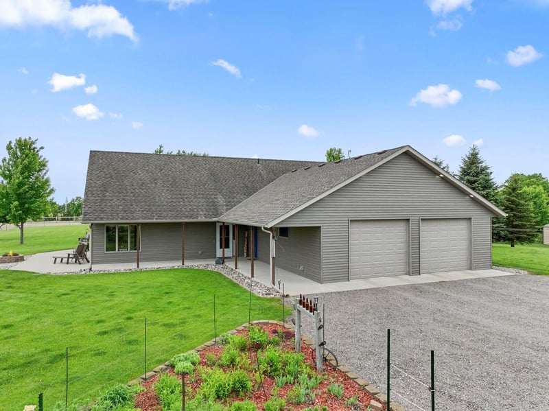 11166 State Highway 24 NW, Annandale, MN 55302