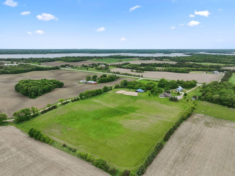 11166 State Highway 24 NW, Annandale, MN 55302