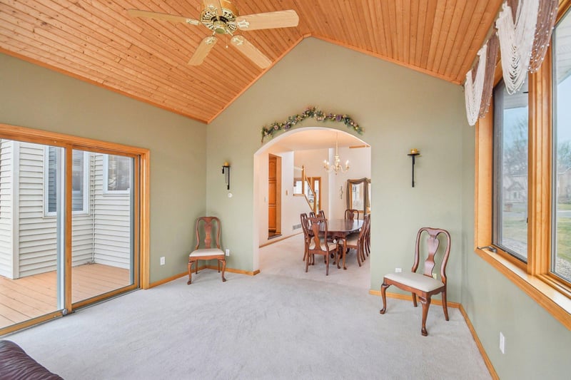 8366 Claymore Ct, Inver Grove Heights, MN 55076