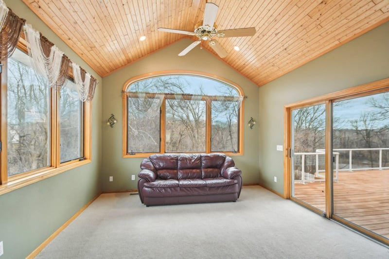 8366 Claymore Ct, Inver Grove Heights, MN 55076