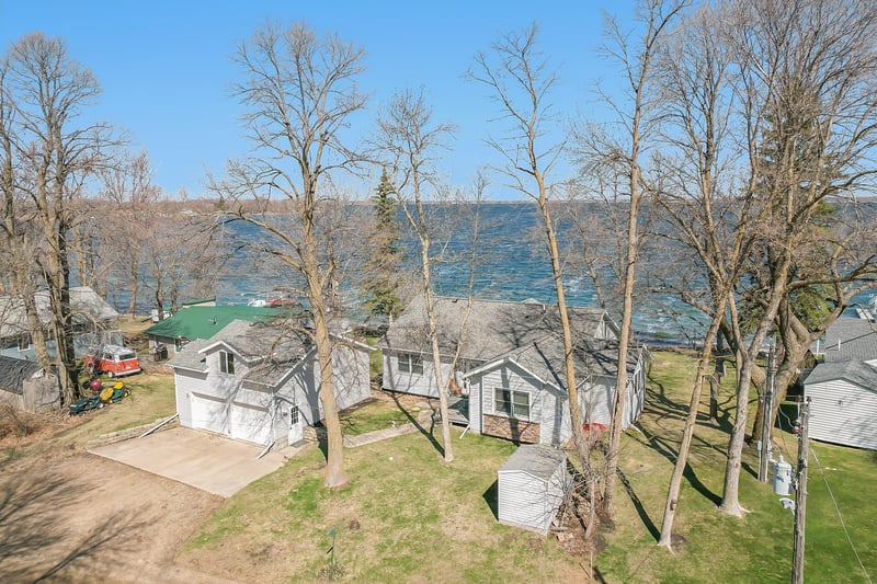 25911 Pierce Trl, Pelican Rapids, MN 56572