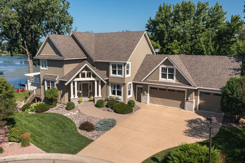 1495 Kingsview Ln N, Plymouth, MN 55447