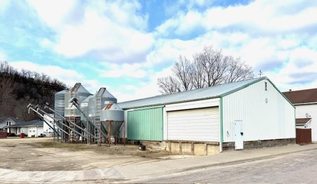 410 Division St, Millville, MN 55957
