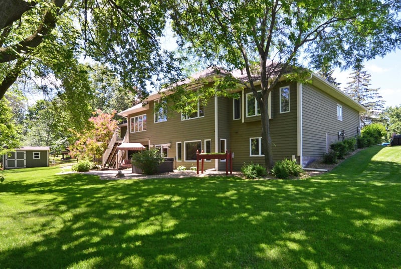 7734 44th St N, Oakdale, MN 55128