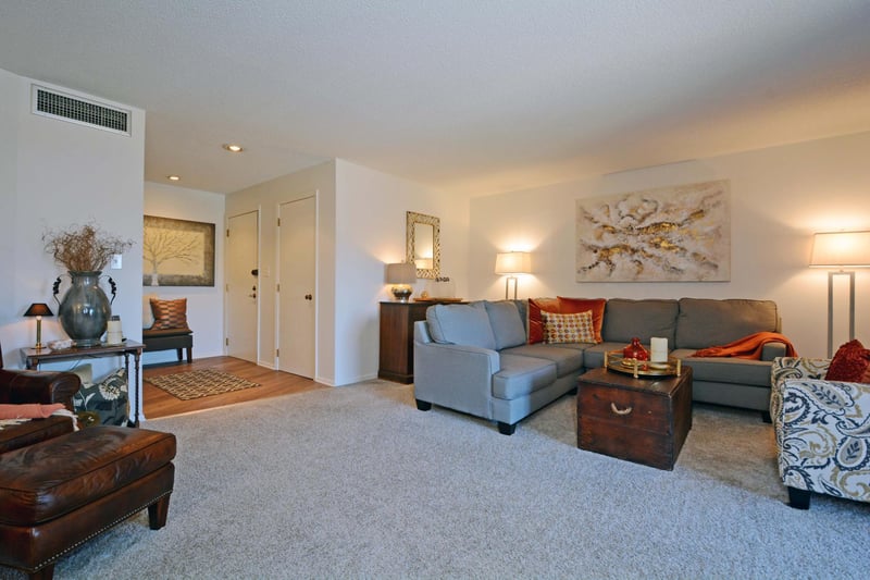 1860 Eagle Ridge Dr #W309, Mendota Heights, MN 55118