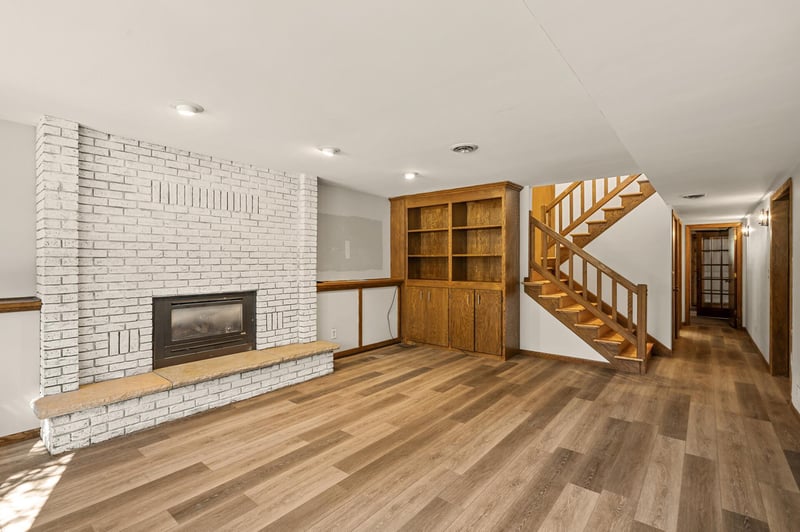 16672 2nd St S, Lakeland, MN 55043