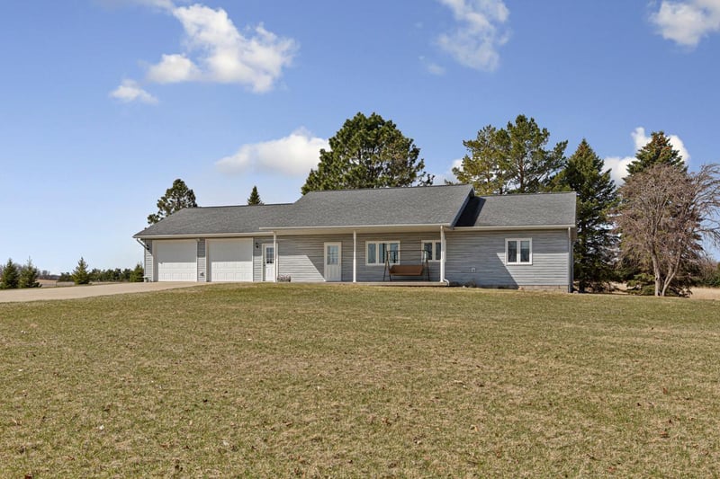 48372 Ridgetop Rd, Madison Lake, MN 56063