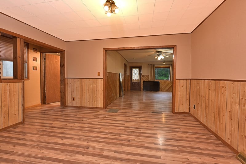 302 Ekman Ave, Marble, MN 55764