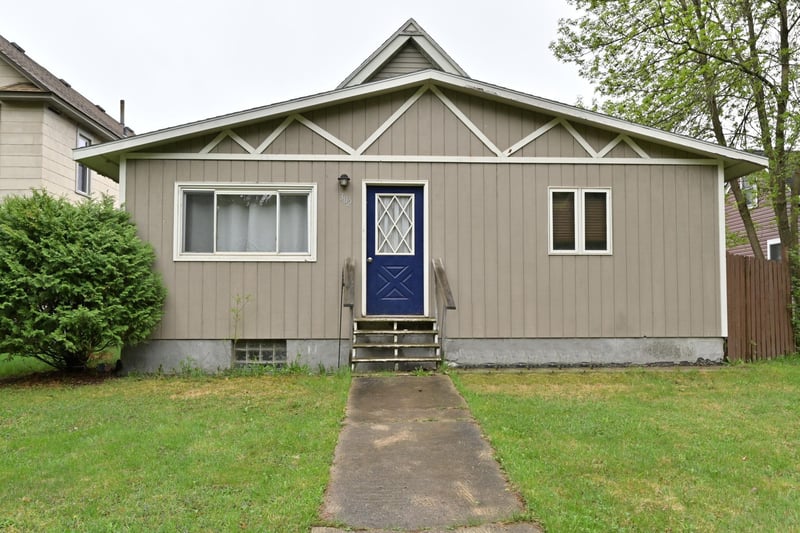 302 Ekman Ave, Marble, MN 55764