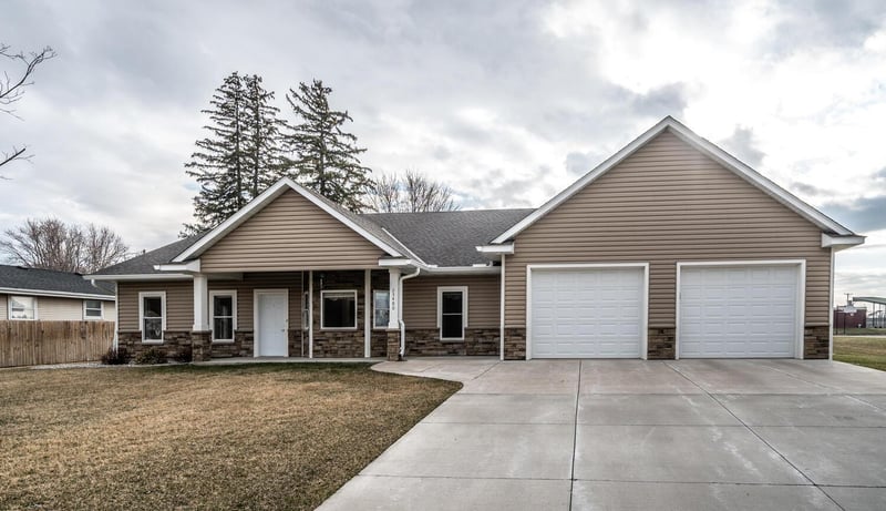 23480 Main St, Hampton, MN 55031