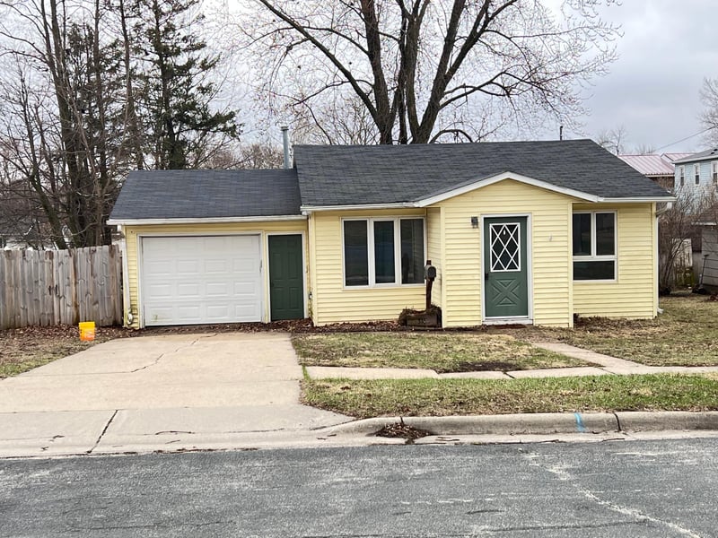 316 W Jefferson St, Spring Valley, MN 55975