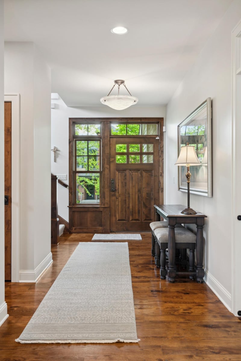 221 Manitoba Ave, Wayzata, MN 55391