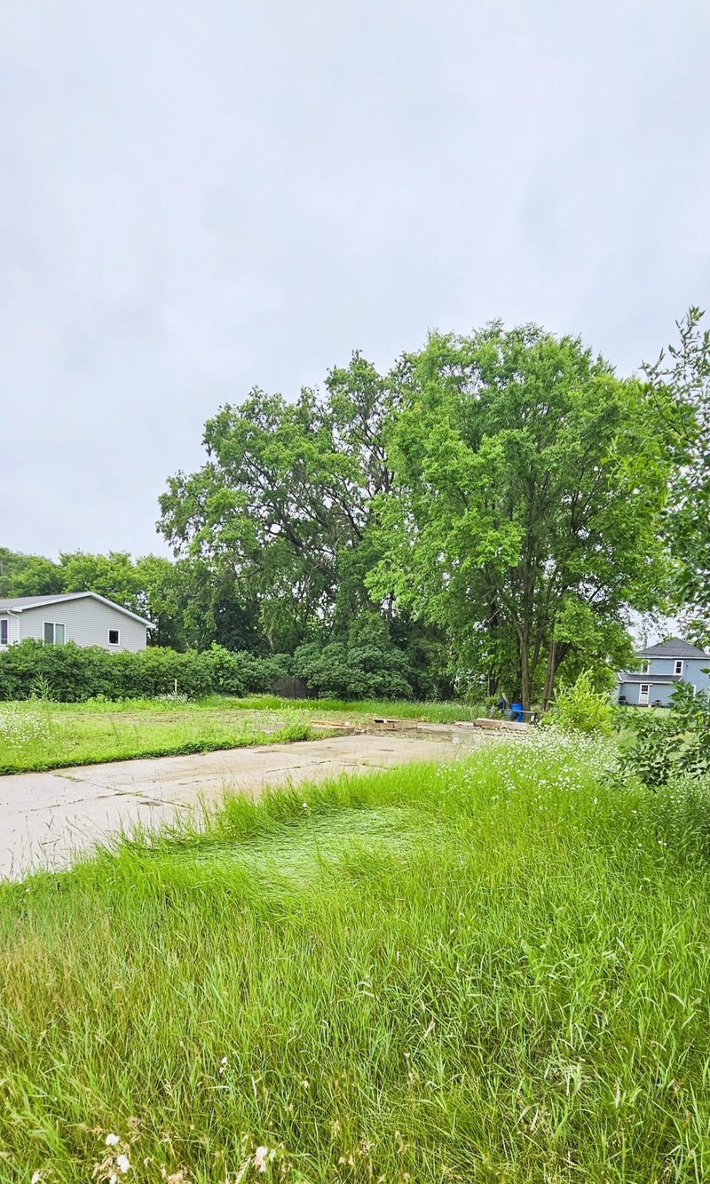 122 Wisconsin Ave SE, Staples, MN 56479