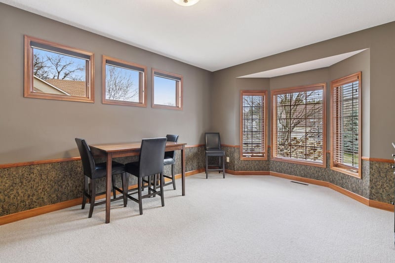 1490 Pinetree Trl, Eagan, MN 55122
