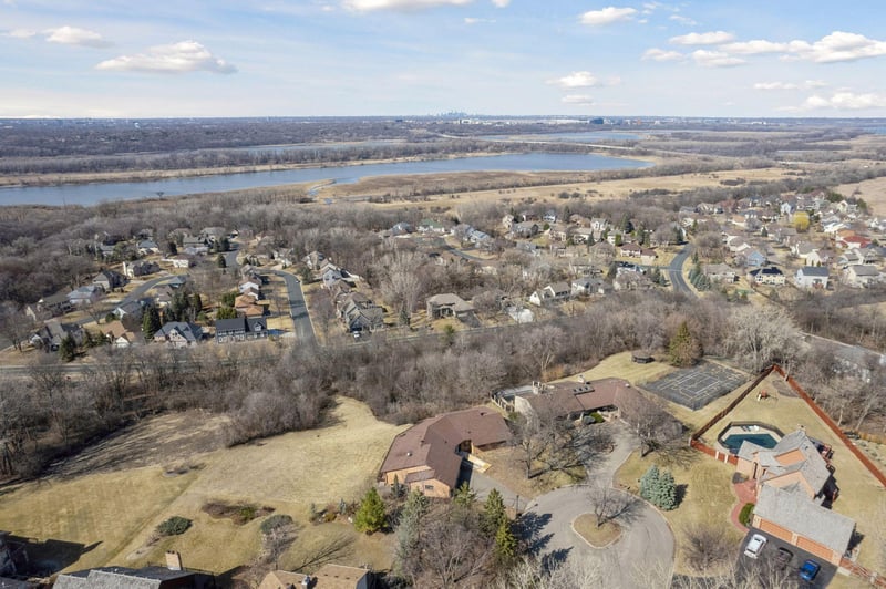 3108 Foxpoint Cir, Burnsville, MN 55337