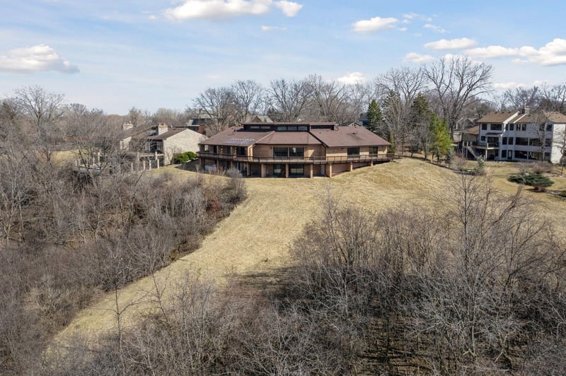 3108 Foxpoint Cir, Burnsville, MN 55337