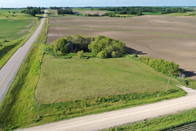 17063 County Road 10 NE, Saint Charles, MN 55972