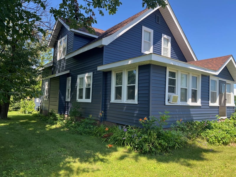 204 S Otter Ave, Parkers Prairie, MN 56361