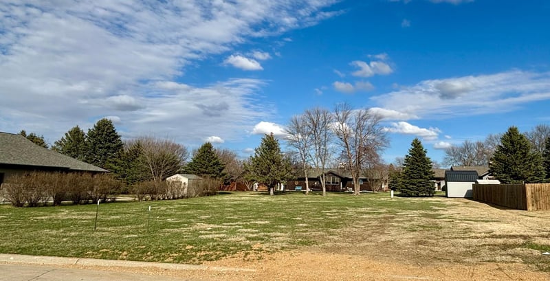 907 9th Ave SW, Pipestone, MN 56164