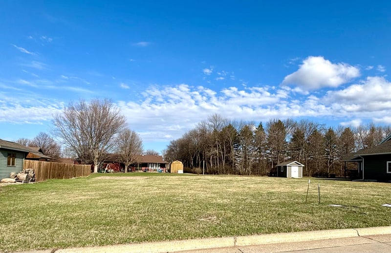 913 9th Ave SW, Pipestone, MN 56164