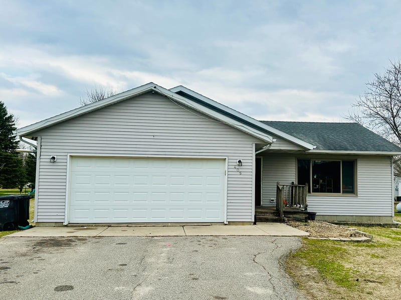 405 Baer Cir, Pemberton, MN 56078