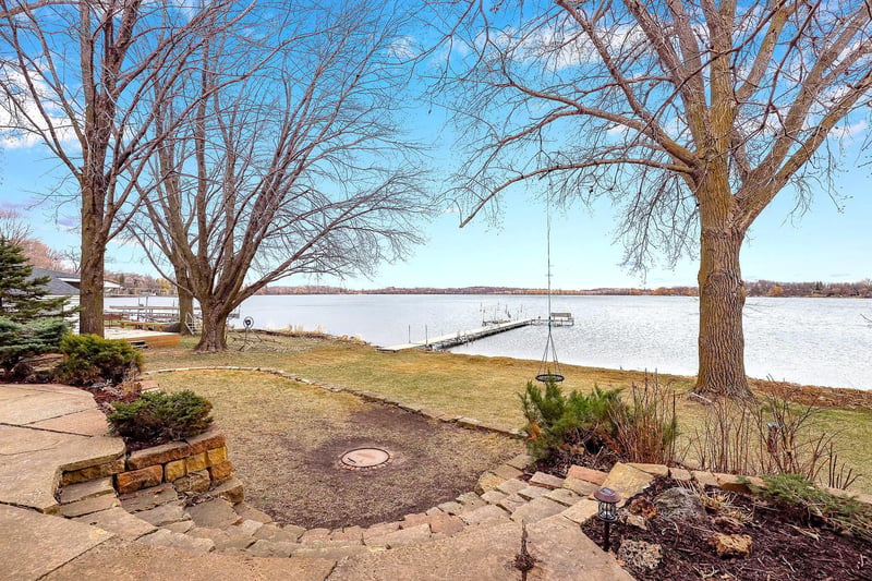 40015 Lake Volney Ln, Le Center, MN 56057