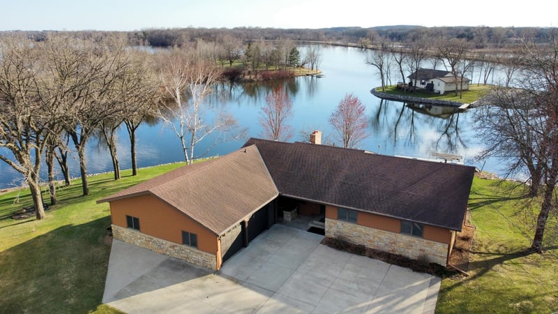 591 Central Ave SE, Richmond, MN 56368