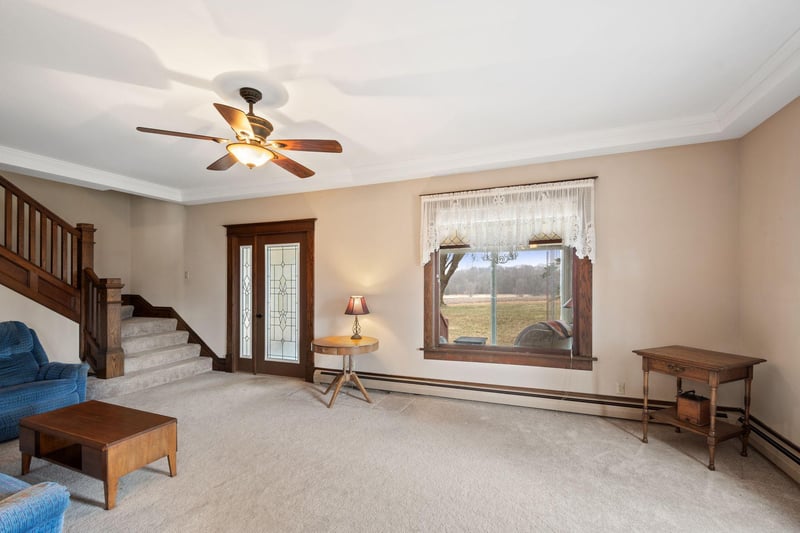 18647 State Highway 99, Le Center, MN 56057