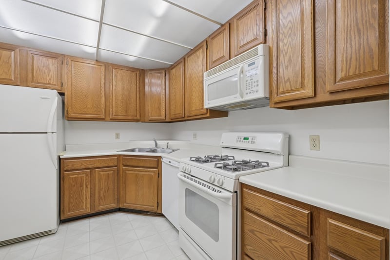 6730 Vernon Ave S #201, Edina, MN 55436
