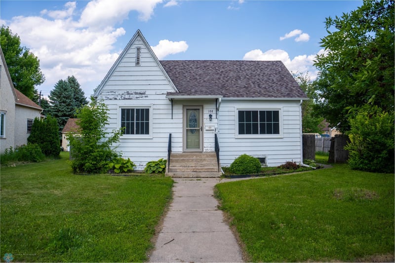 108 2nd St E, Ada, MN 56510