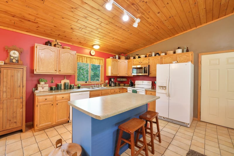 34310 Summer Ave, Jenkins, MN 56474