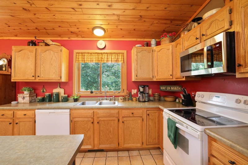 34310 Summer Ave, Jenkins, MN 56474