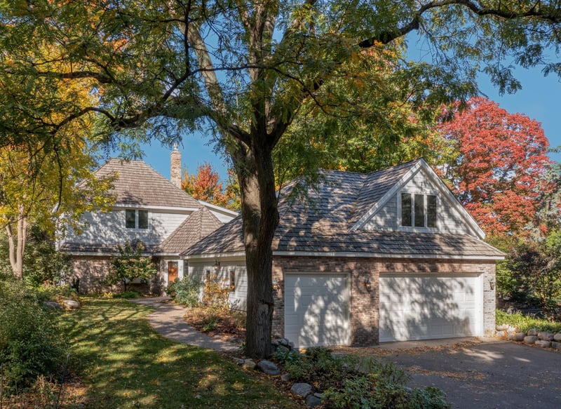 2765 Casco Point Rd, Wayzata, MN 55391