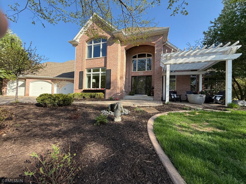 18125 Jannevar Ct, Lakeville, MN 55044