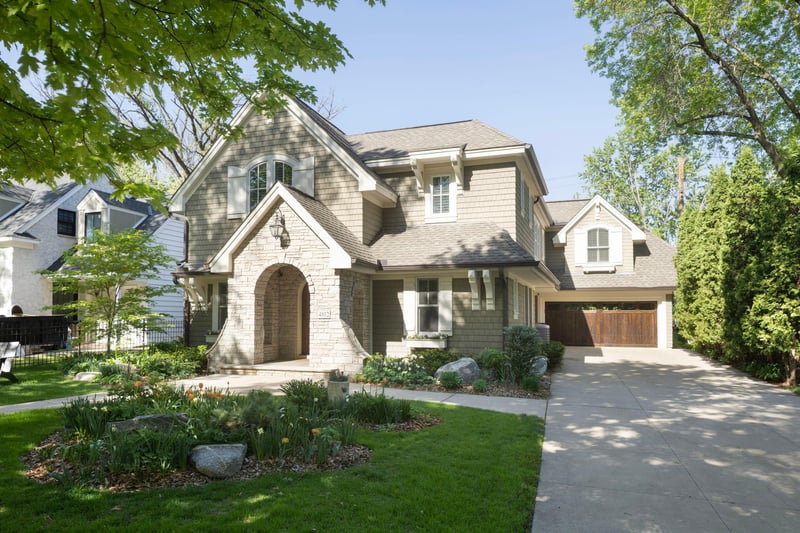 4812 Maple Rd, Edina, MN 55424