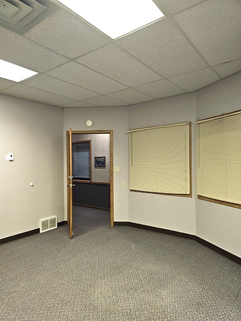34 Central Ave S #8, Elbow Lake, MN 56531
