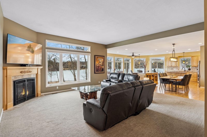 5320 132nd St W, Apple Valley, MN 55124