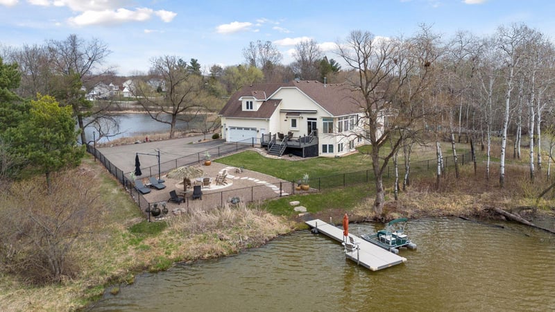 5320 132nd St W, Apple Valley, MN 55124