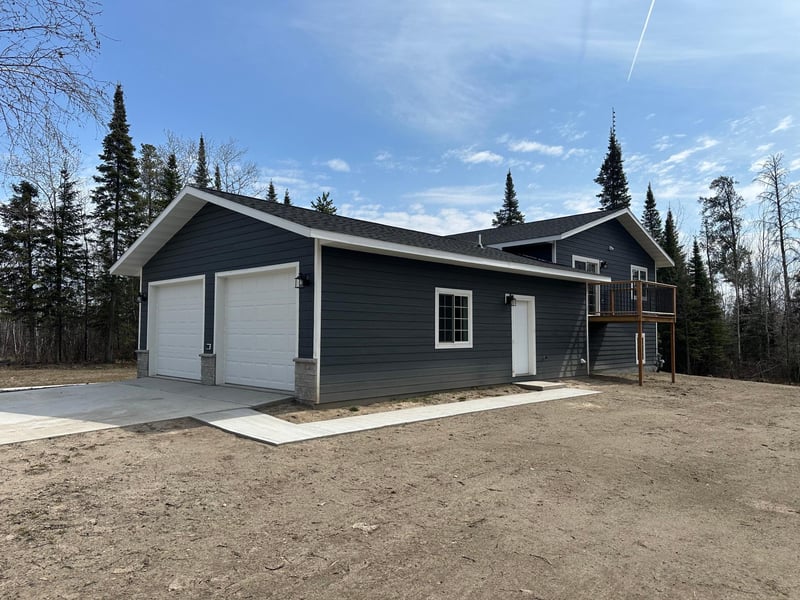 56626 Birchwood Dr, Warroad, MN 56763