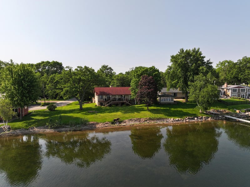 150 Lake Dr E, Annandale, MN 55302