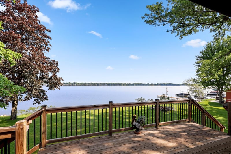 150 Lake Dr E, Annandale, MN 55302