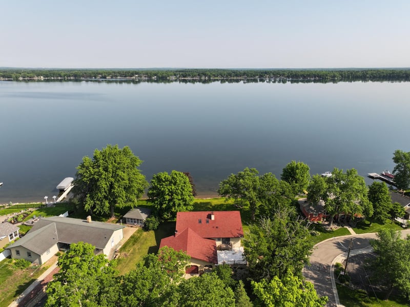 150 Lake Dr E, Annandale, MN 55302