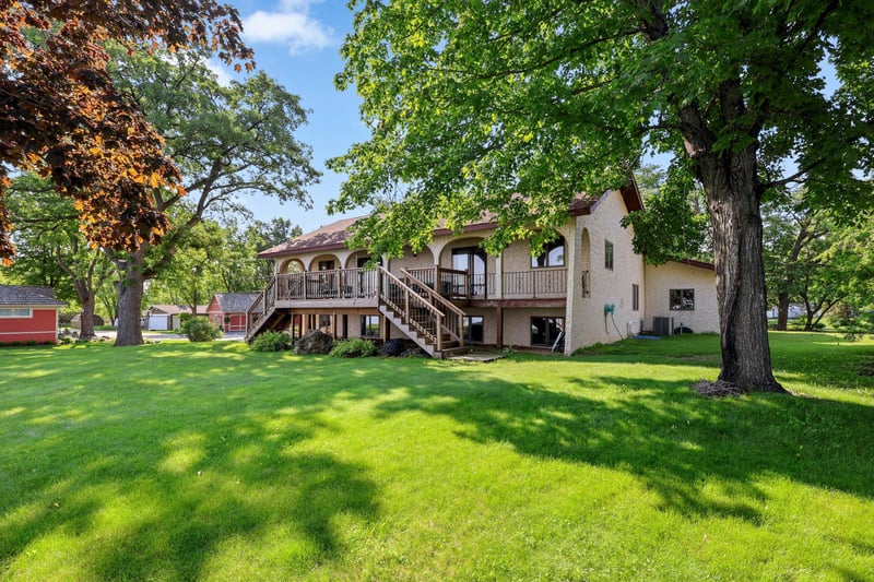 150 Lake Dr E, Annandale, MN 55302