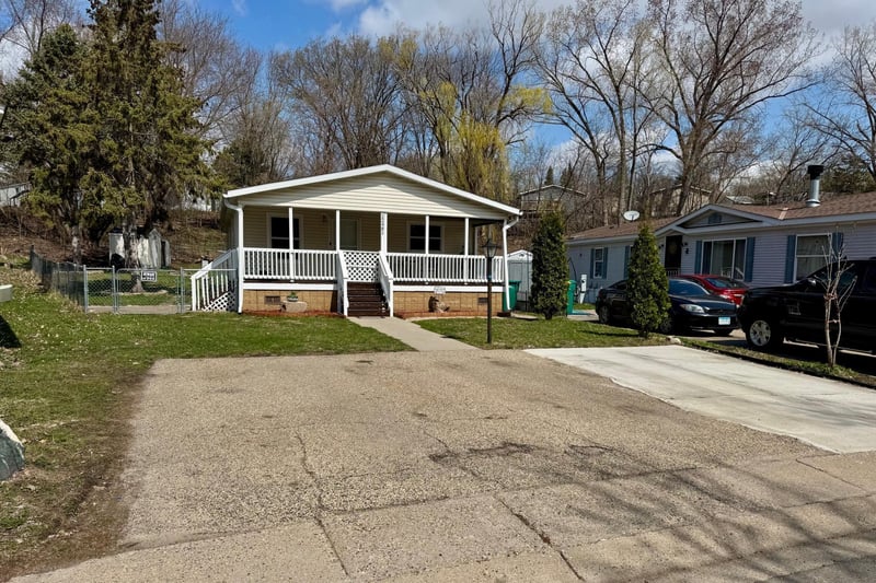 12481 Genesee Way, Apple Valley, MN 55124