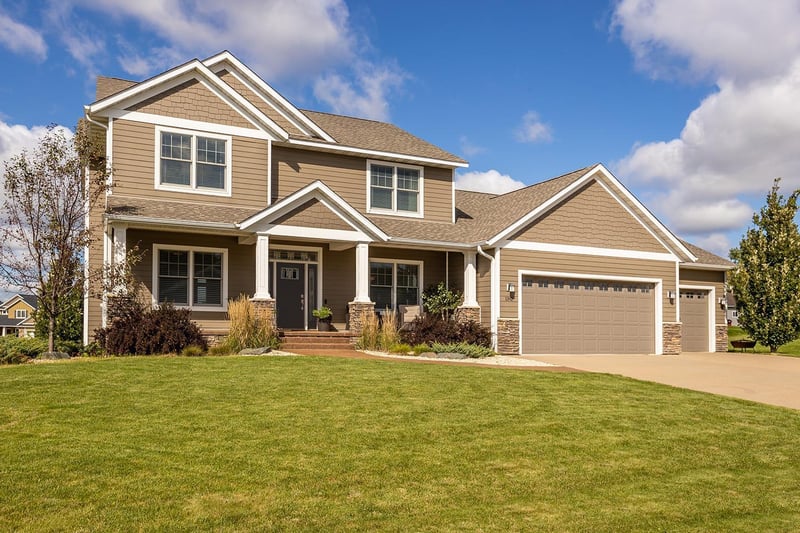 1392 Crestview Dr, Winona, MN 55987